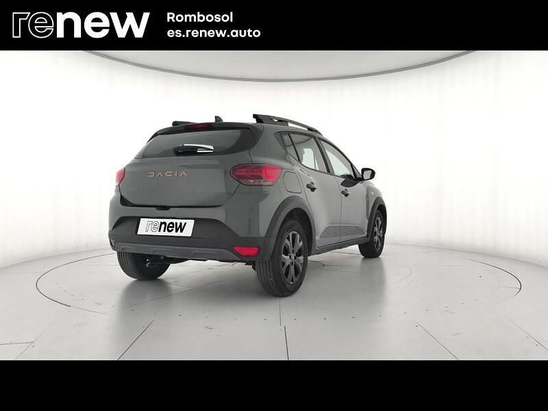 Usado Dacia Sandero Extreme 100 CV (73 kW) 2025 Verde Berlina