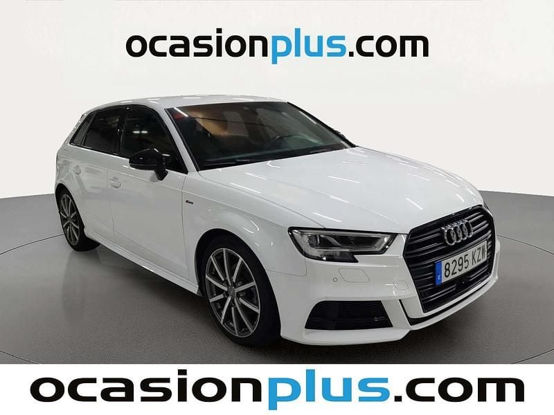 Usado Audi A3 Sportback S-Line 116 CV (85 kW) 2019 Blanco Utilitario