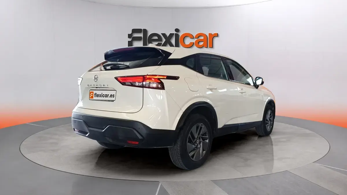 Usado Nissan Qashqai Acenta 158 CV (116 kW) 2022 Blanco SUV