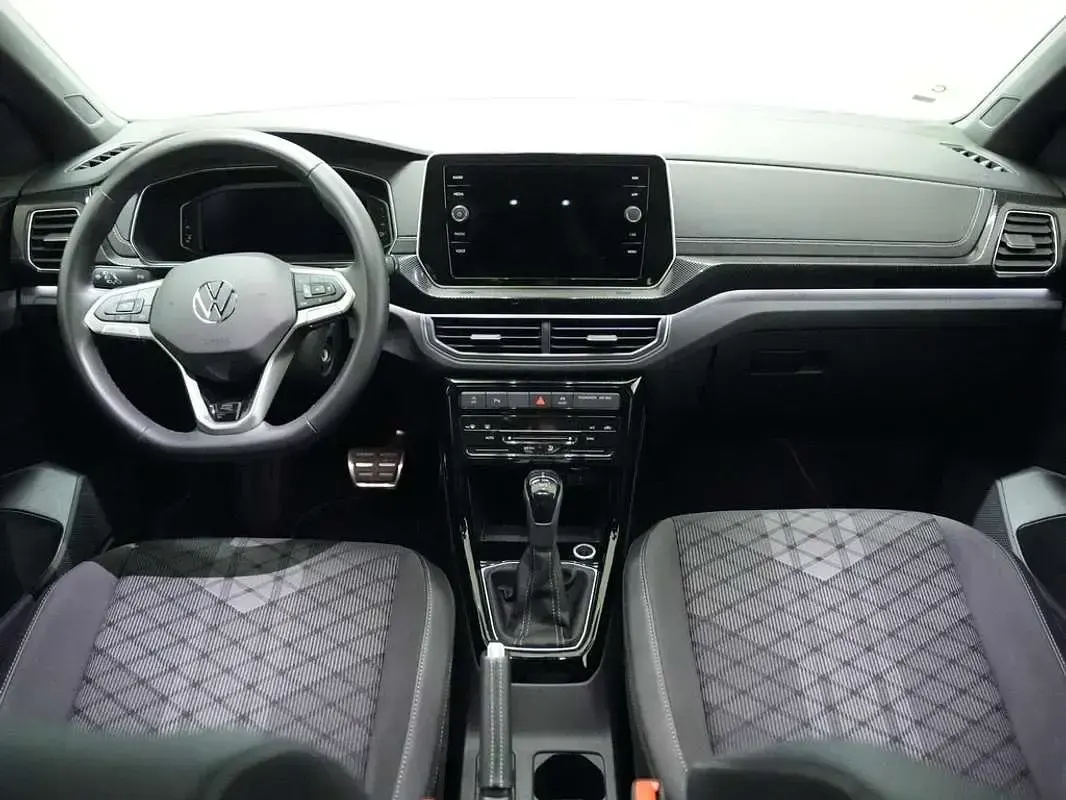 Usado VW T-Cross R-line 116 CV (85 kW) 2025 Negro SUV