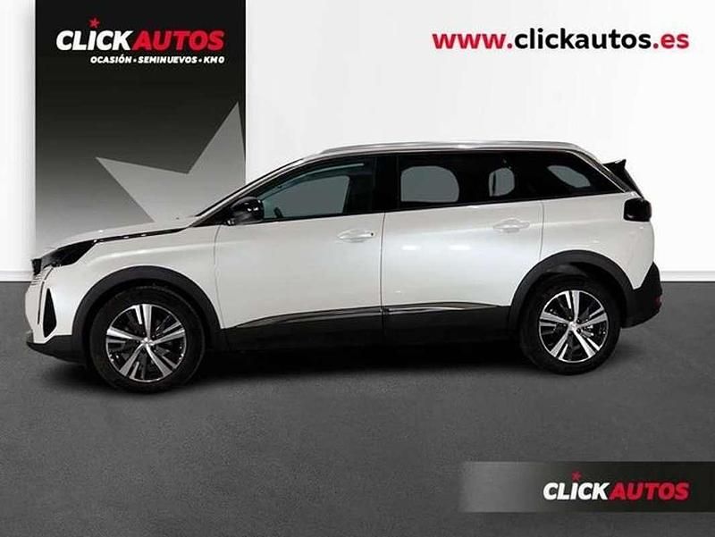 Usado Peugeot 5008 Allure 131 CV (96 kW) 2023 Blanco SUV