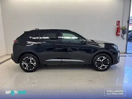 Usado Peugeot 2008 Allure 145 CV (106 kW) 2025 Negro SUV
