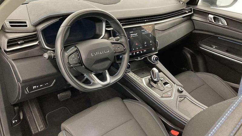 Usado Lynk & Co 01 261 CV (191 kW) 2022 Azul SUV