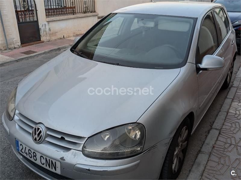 Gris / plata Usado 2004 VW Golf IV Highline Berlina | 2800 € (Buen precio) - Imagen 1/4