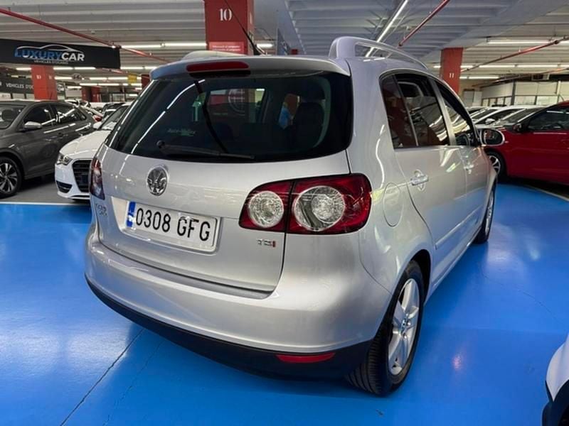 Usado VW Golf Plus Cross Edition 122 CV (89 kW) 2008 Plateado Monovolumen