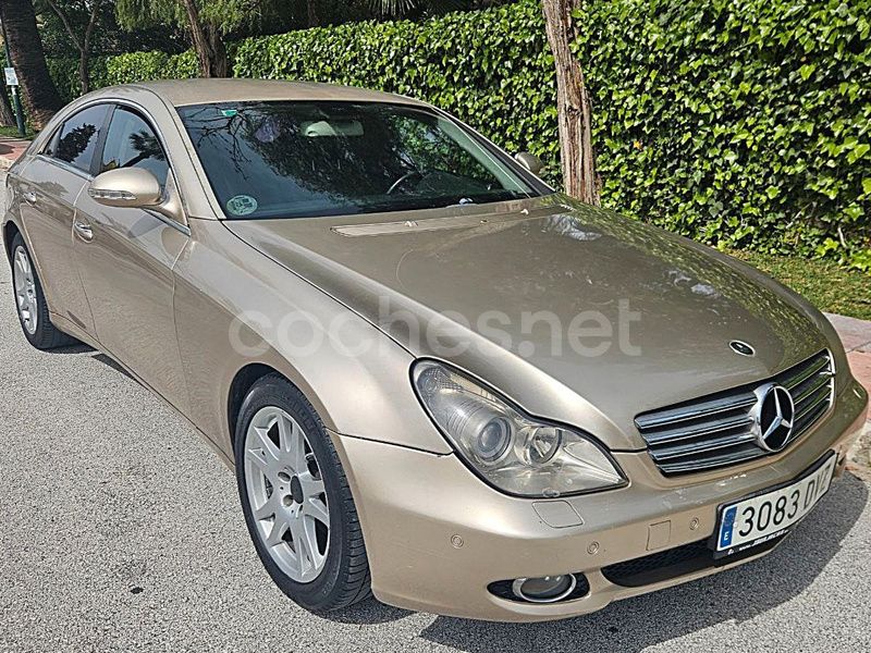 Beige Usado 2006 Mercedes CLS320 Berlina | 7990 € (Precio justo) - Imagen 1/4