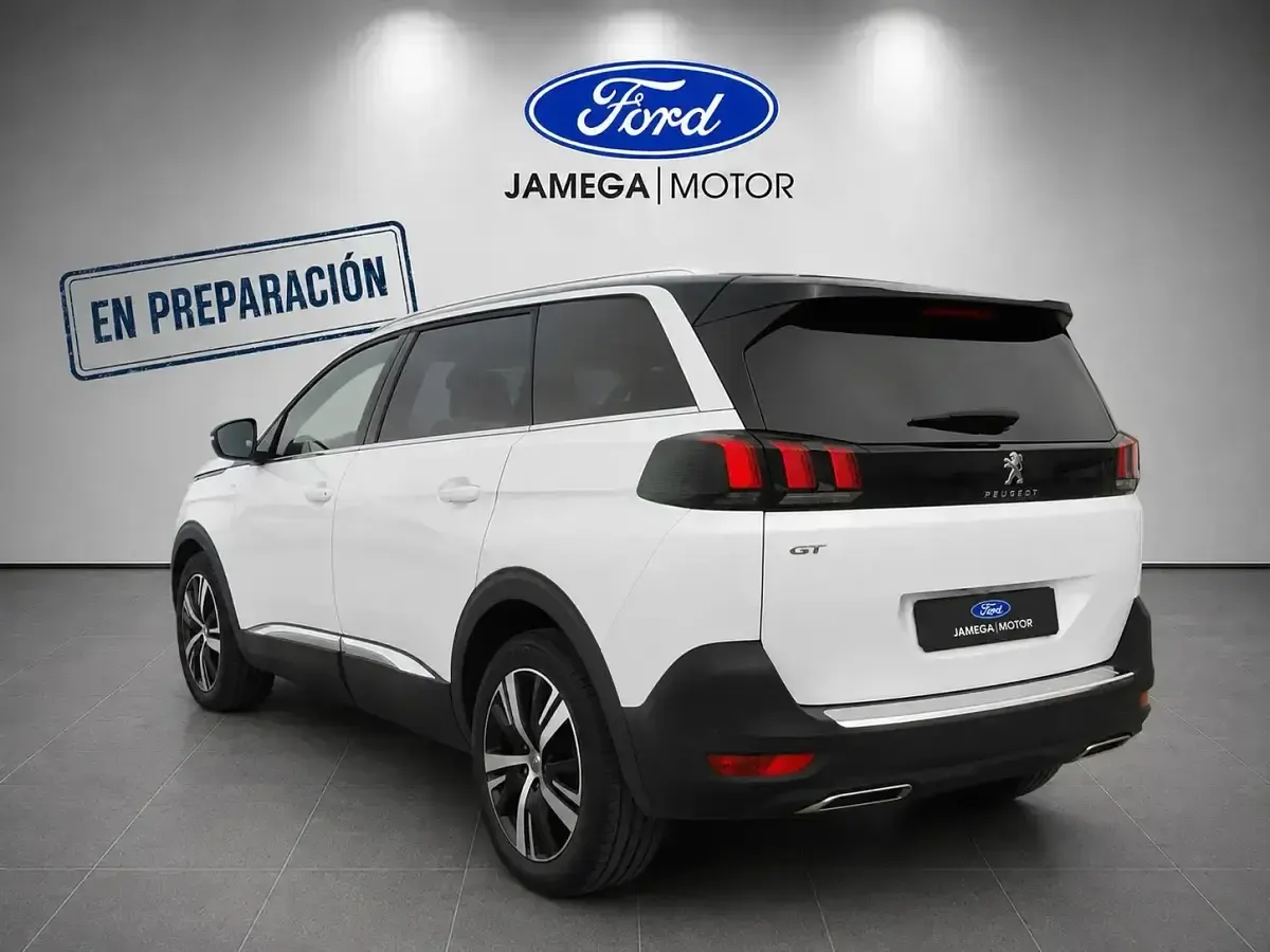 Usado Peugeot 5008 GT 130 CV (95 kW) 2021 Blanco SUV