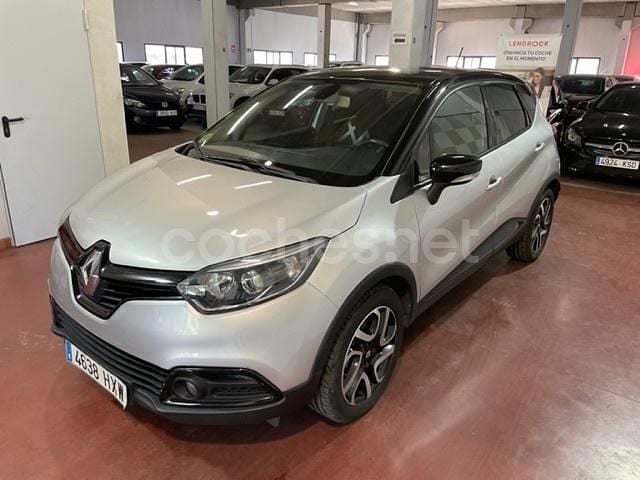 Usado Renault Captur Intens 90 CV (66 kW) 2014 Gris / plata SUV