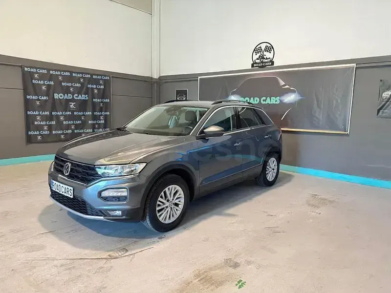 Usado VW T-Roc Advance 150 CV (110 kW) 2019 Gris / plata SUV