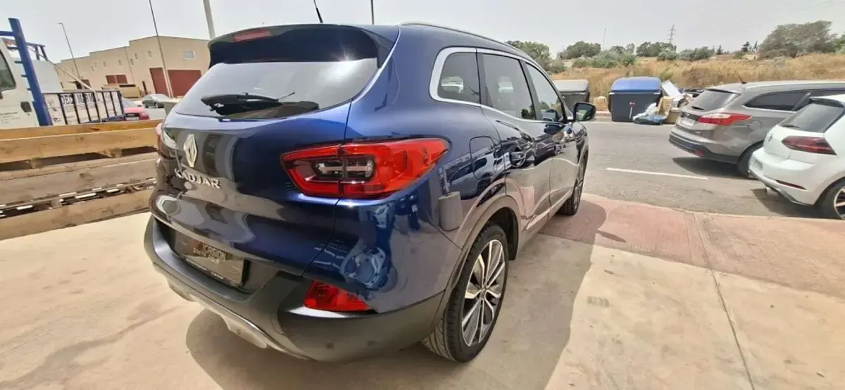 Usado Renault Kadjar LIMITED 110 CV (80 kW) 2018 Azul SUV