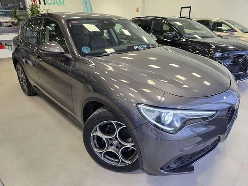 Gris Usado 2020 Alfa Romeo Stelvio Sprint SUV | 20.990 € (Buen precio) - Imagen 1/4