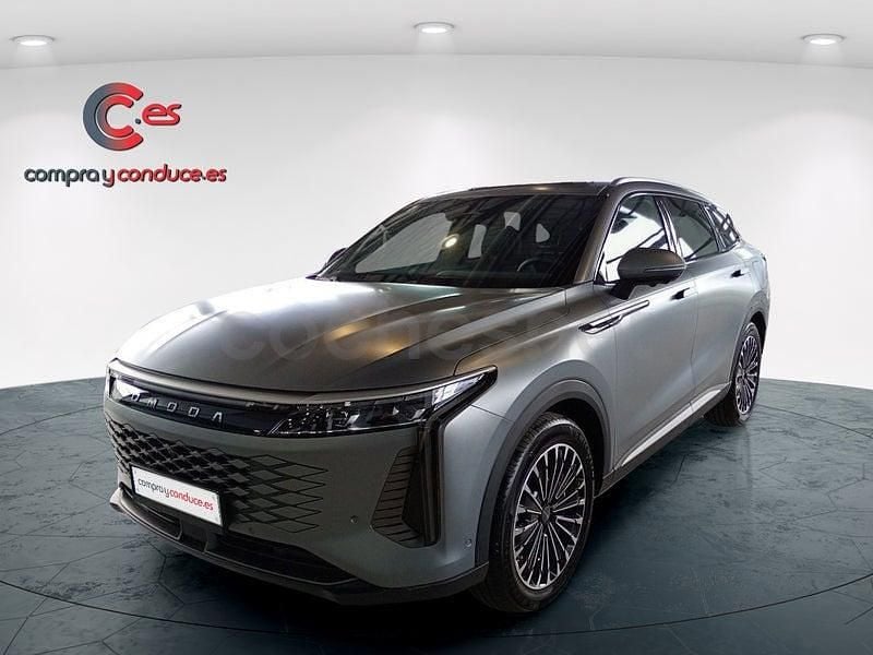 Usado Omoda 9 537 CV (394 kW) 2025 Gris / plata SUV