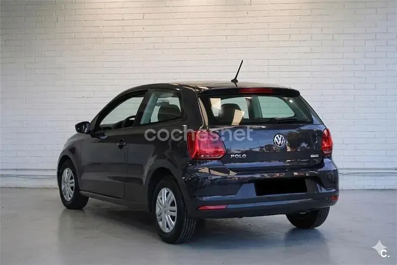 Używany VW Polo Edition 60 KM (44 kW) 2015 Szary Sedan/Limuzyna