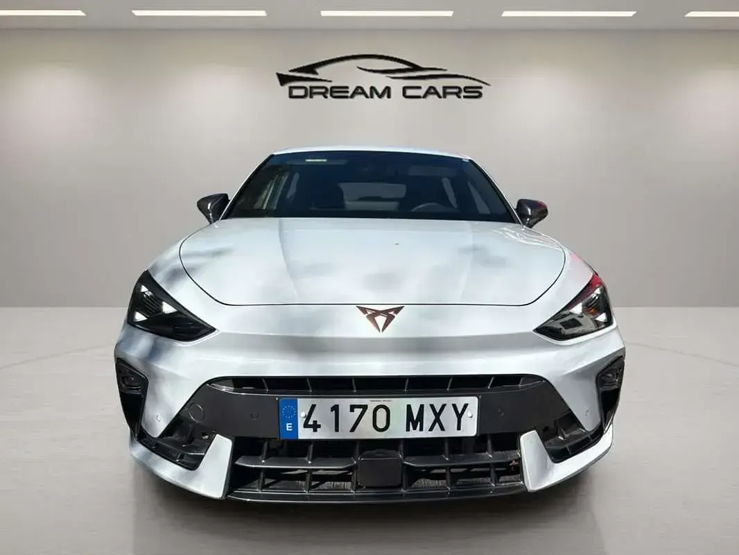Usado Cupra Leon 150 CV (110 kW) 2025 Blanco Utilitario