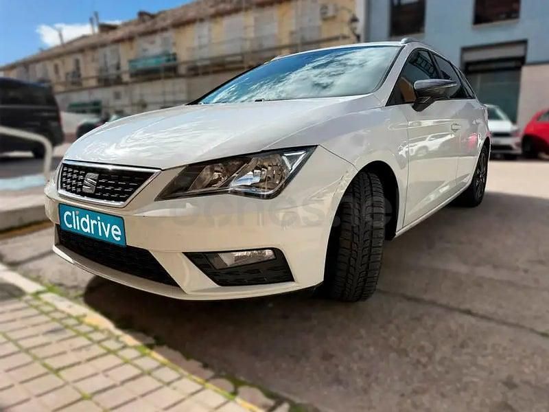 Usado Seat Leon Style 115 CV (84 kW) 2017 Blanco Familiar