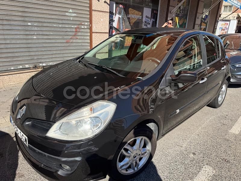 Negro Usado 2008 Renault Clio II Dynamique Berlina | 3980 € (Precio justo) - Imagen 1/4
