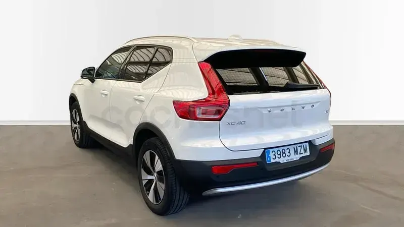 Usado Volvo XC40 Core 163 CV (119 kW) 2025 Blanco SUV