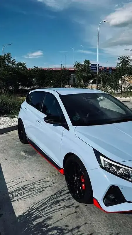 Usado Hyundai i20 204 CV (150 kW) 2024 Azul Utilitario