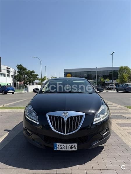 Negro Usado 2009 Lancia Delta Utilitario | 4990 € (Precio justo) - Imagen 1/4