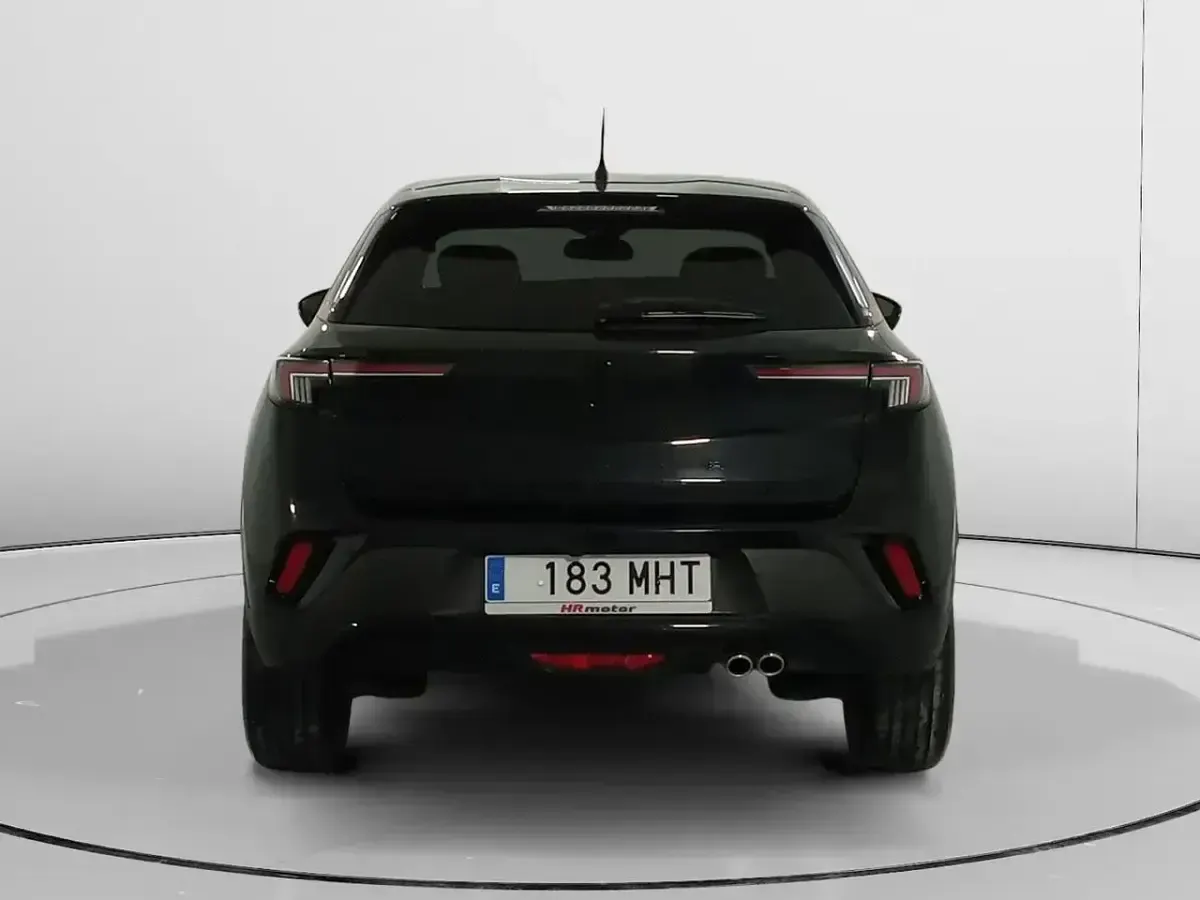 Usado Opel Mokka 130 CV (95 kW) 2022 Negro SUV