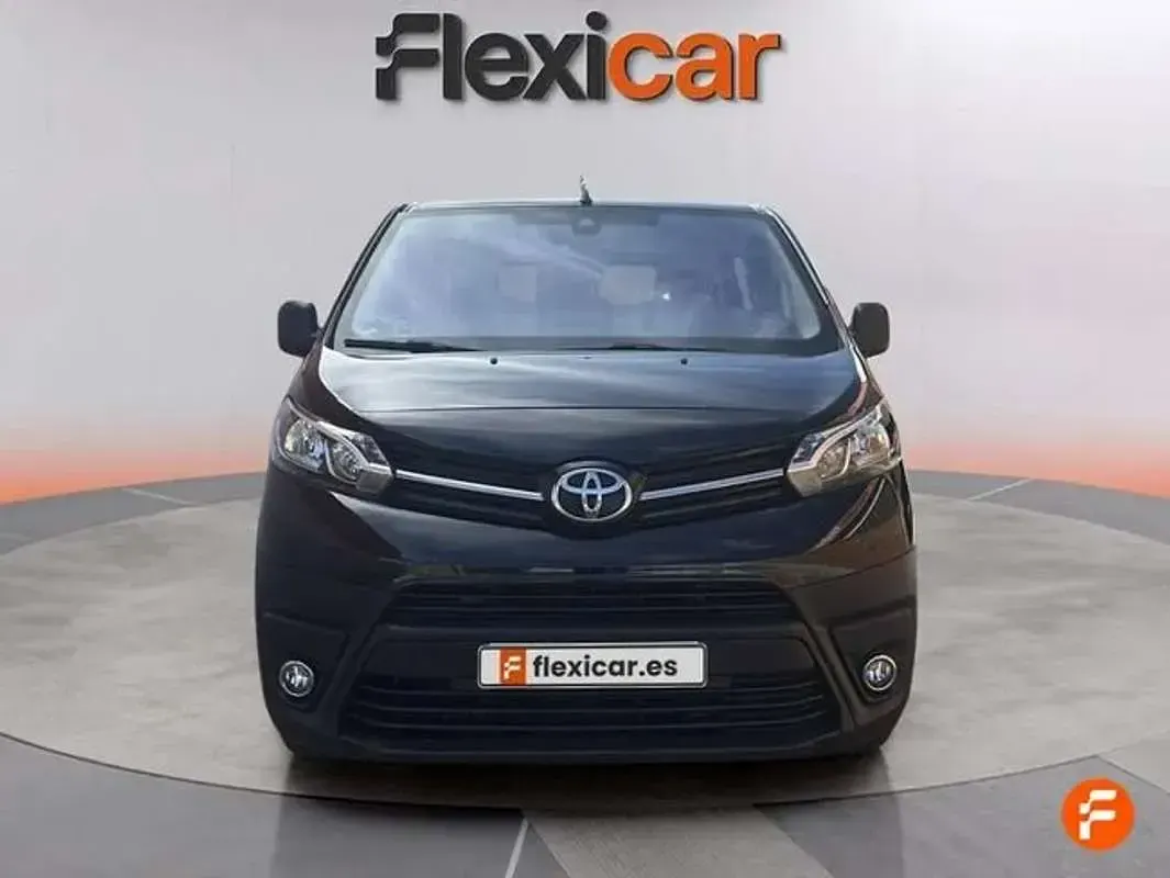 Usado Toyota Proace Comfort 120 CV (88 kW) 2022 Negro Monovolumen