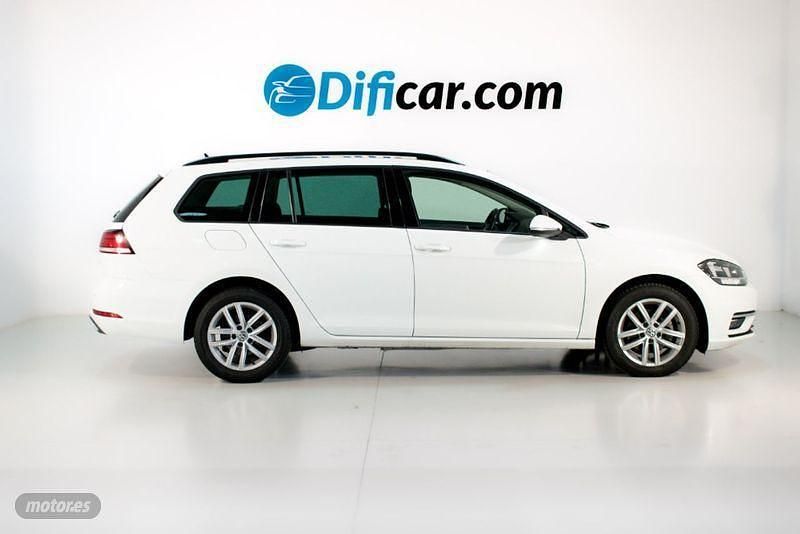 Usado VW Golf VII 150 CV (110 kW) 2017 Blanco Familiar