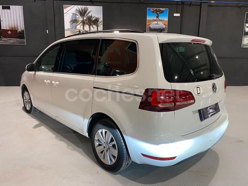 Usado VW Sharan Advance 150 CV (110 kW) 2017 Blanco Monovolumen