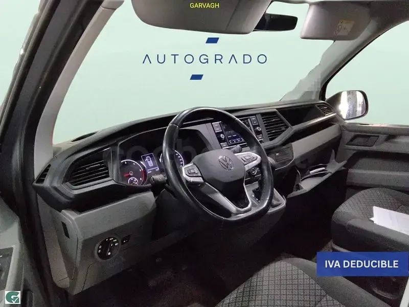 Usado VW Caravelle 150 CV (110 kW) 2021 Gris / plata Van
