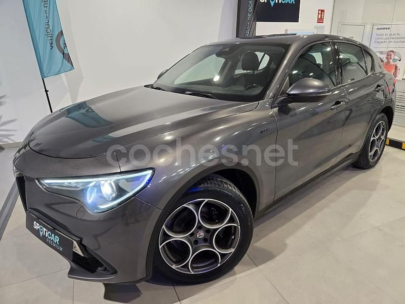Gris / plata Usado 2020 Alfa Romeo Stelvio Sprint SUV | 23.990 € (Precio justo) - Imagen 1/4