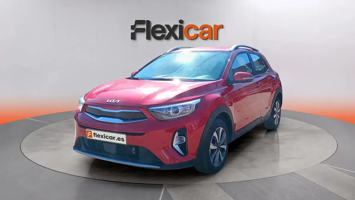 Usado Kia Stonic 101 CV (74 kW) 2024 Rojo SUV