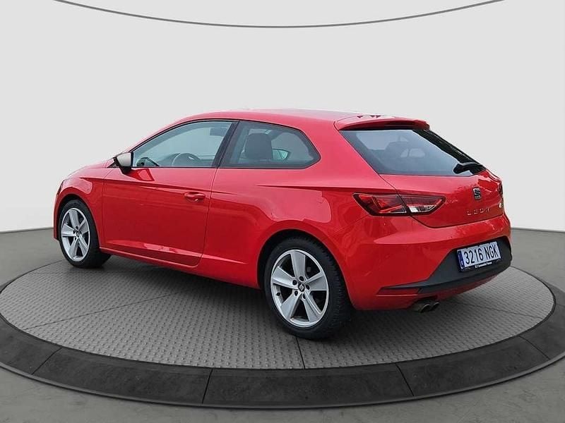 Usado Seat Leon ST FR 140 CV (102 kW) 2013 Rojo Familiar