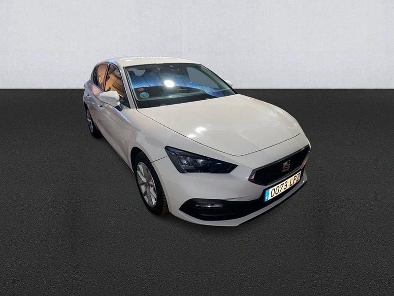 Usado Seat Leon Style 115 CV (84 kW) 2021 Blanco Berlina