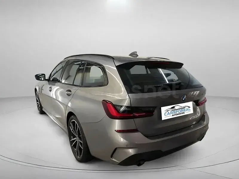 Usado BMW 330e Shadowline 292 CV (214 kW) 2022 Gris / plata Familiar