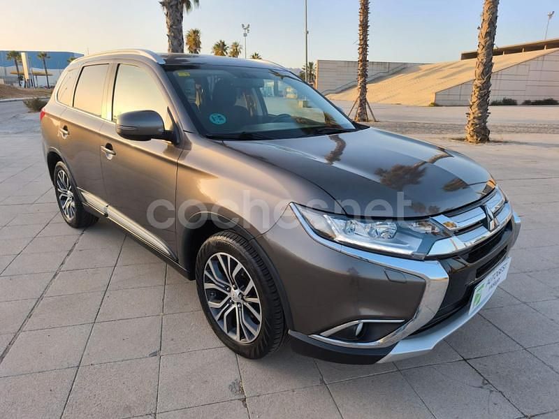 Marrón Usado 2016 Mitsubishi Outlander Motion SUV | 17.995 € - Imagen 1/4
