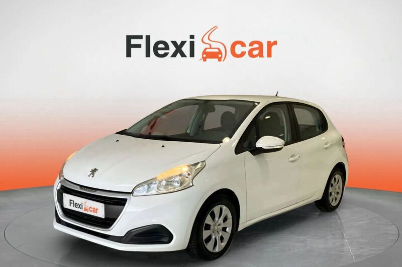 Usado Peugeot 208 Access 75 CV (55 kW) 2017 Blanco Utilitario