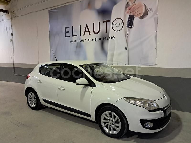 Blanco Usado 2013 Renault Mégane Dynamique Berlina | 4990 € (Buen precio) - Imagen 1/4