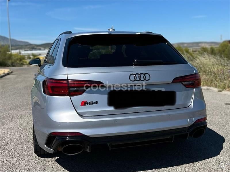 Usado Audi RS4 450 CV (330 kW) 2018 Gris / plata Familiar