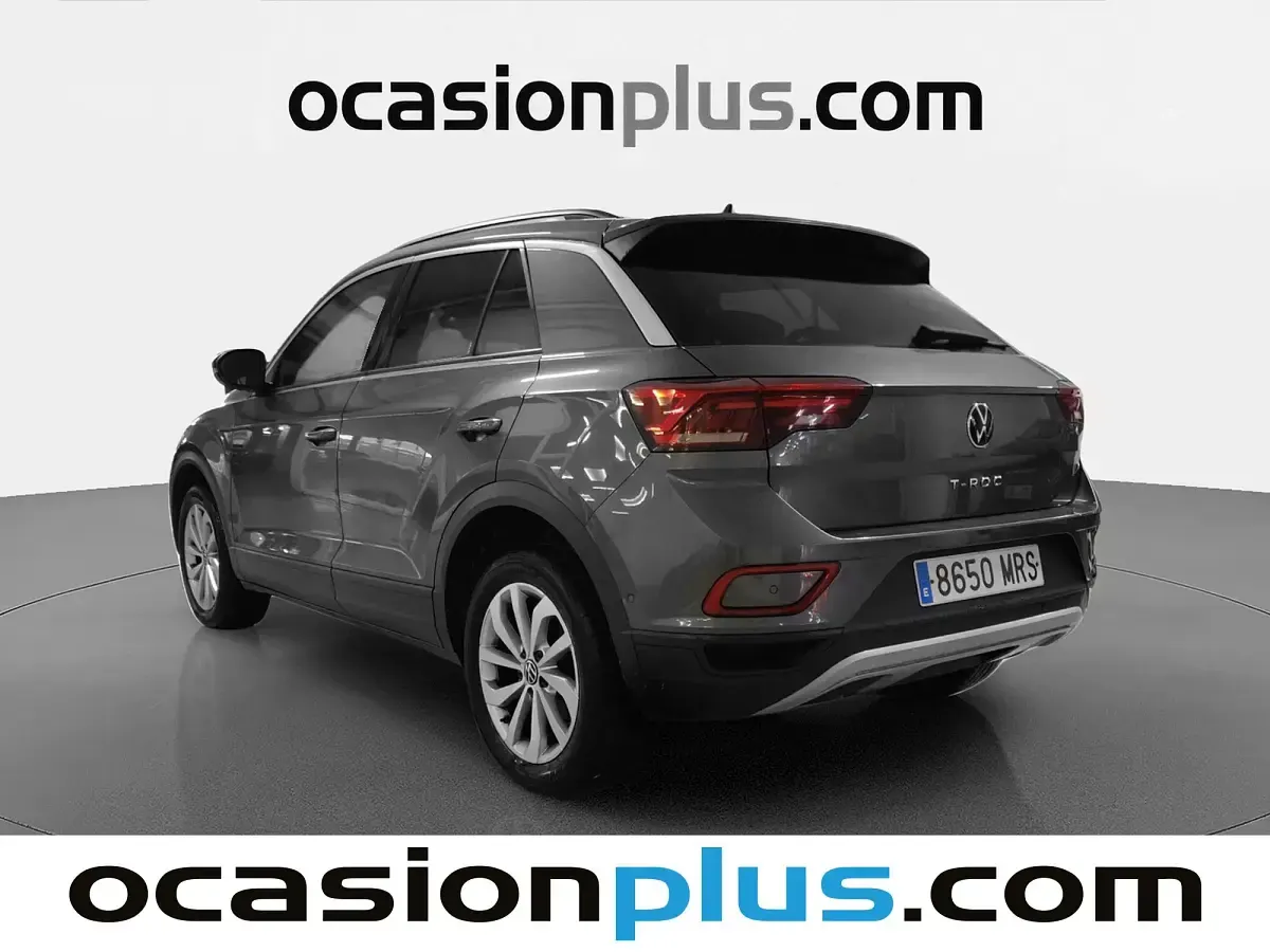 Usado VW T-Roc Life 116 CV (85 kW) 2024 Gris SUV