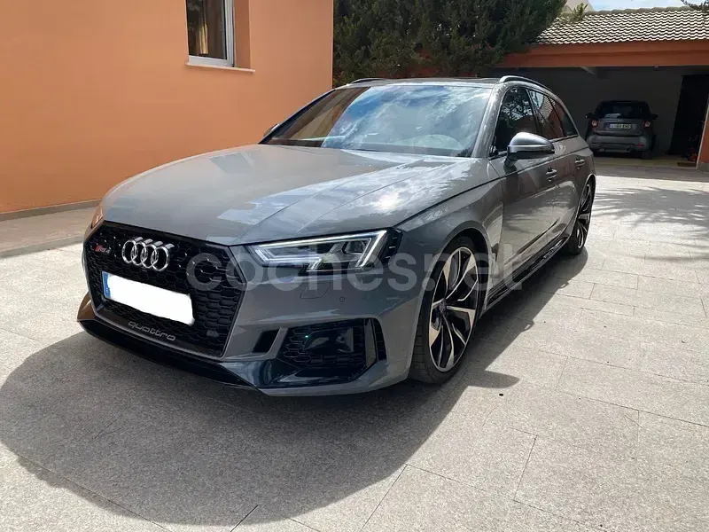 Usado Audi RS4 450 CV (330 kW) 2019 Gris / plata Familiar