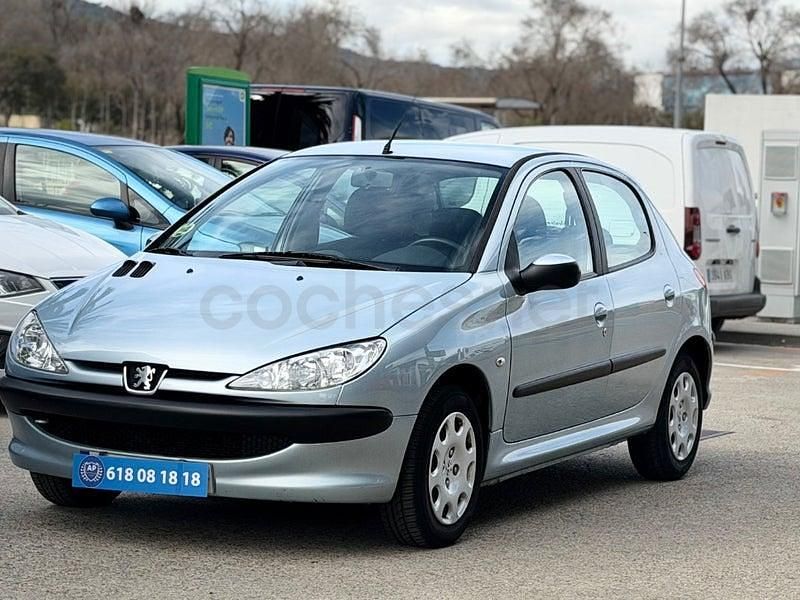 Usado Peugeot 206 75 CV (55 kW) 2005 Azul Berlina