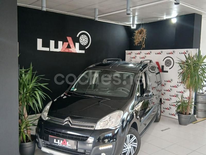 Negro Usado 2016 Citroën Berlingo Feel Monovolumen | 12.900 € (Un poco caro) - Imagen 1/4