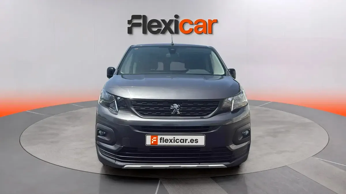 Usado Peugeot Rifter Allure 101 CV (74 kW) 2023 Gris Monovolumen