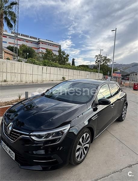 Usado Renault Mégane IV Zen 140 CV (102 kW) 2022 Negro Berlina