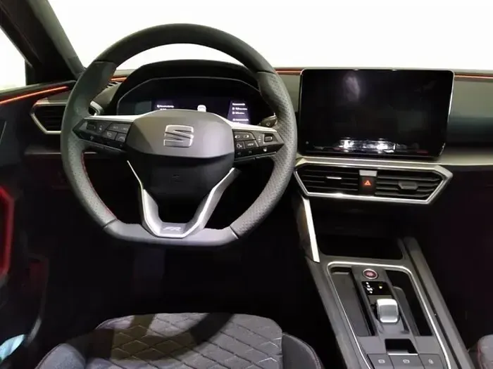 Usado Seat Leon FR 204 CV (150 kW) 2020 Gris