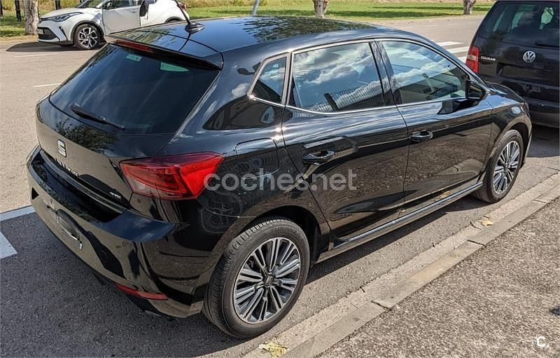 Usado Seat Ibiza XCELLENCE 90 CV (66 kW) 2018 Negro Utilitario