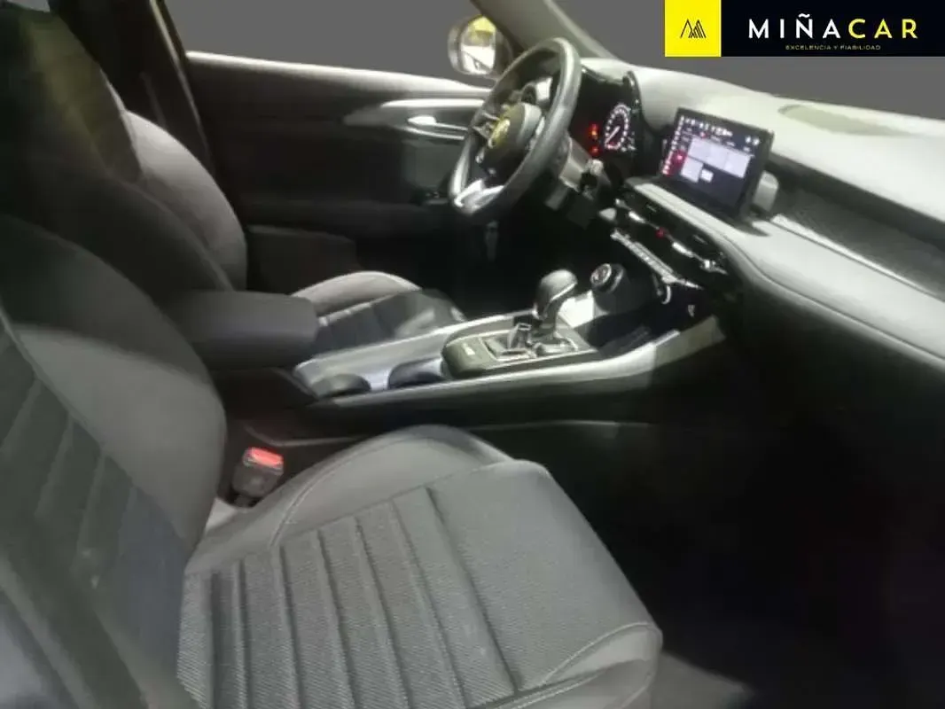 Usado Alfa Romeo Tonale Sprint 129 CV (94 kW) 2023 Blanco SUV