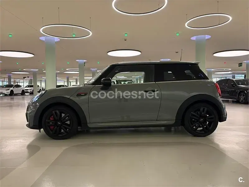 Usado Mini John Cooper Works 231 CV (169 kW) 2021 Gris / plata Utilitario