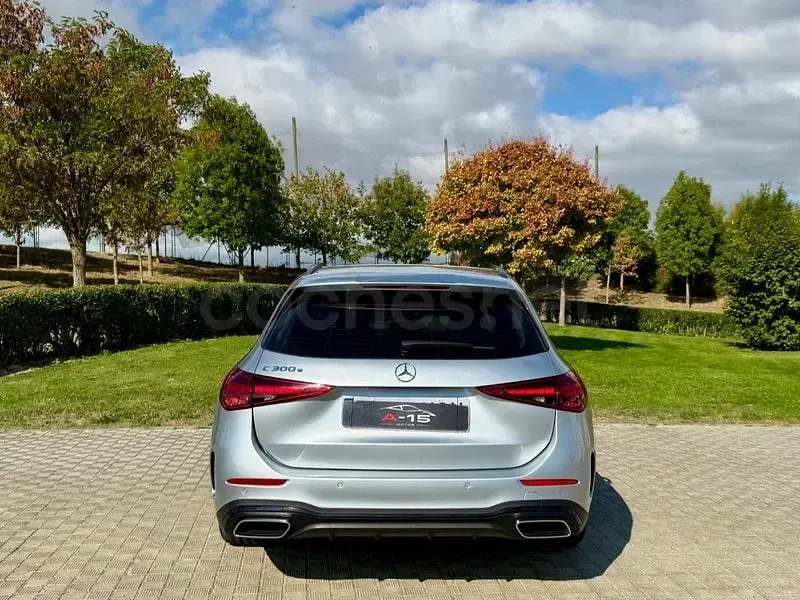 Usado Mercedes C300e 313 CV (230 kW) 2023 Gris / plata Familiar