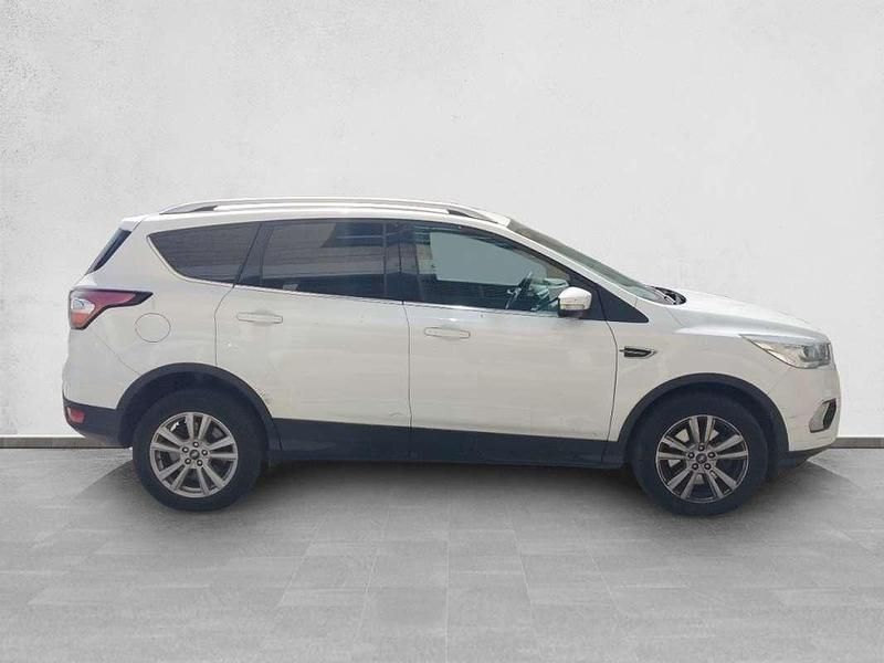 Usado Ford Kuga Trend+ 120 CV (88 kW) 2019 Blanco SUV
