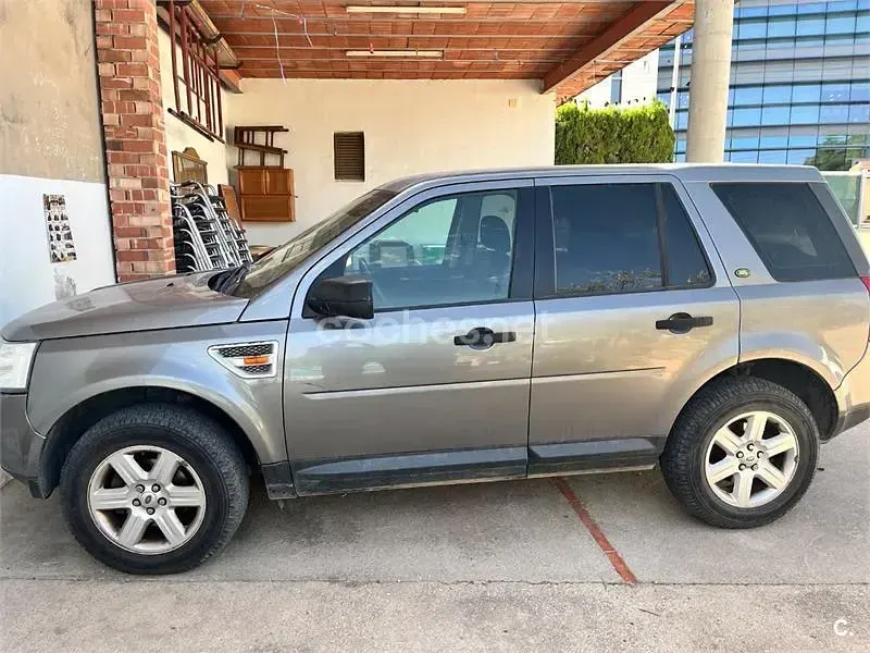 Usado Land Rover Freelander 2 HSE 160 CV (117 kW) 2008 Gris / plata SUV